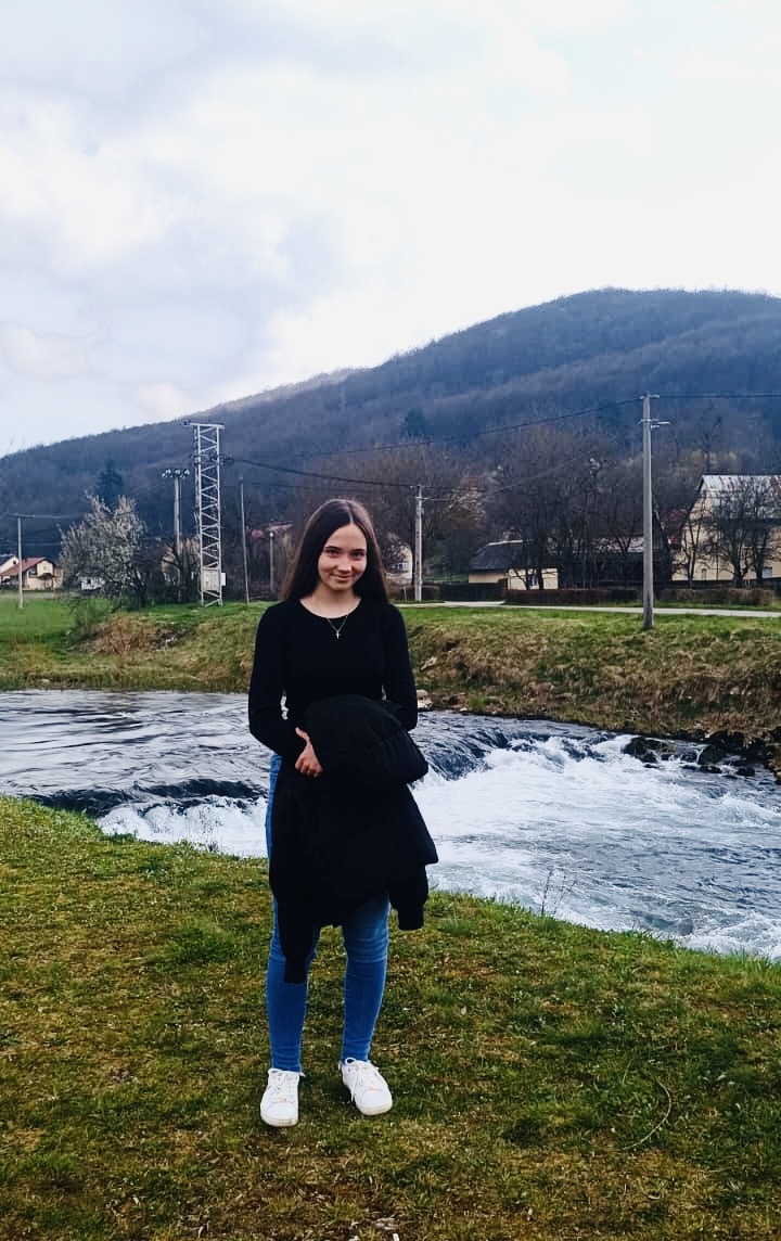 38171270-5f26-4b87-b838-090eaf9e0bf2