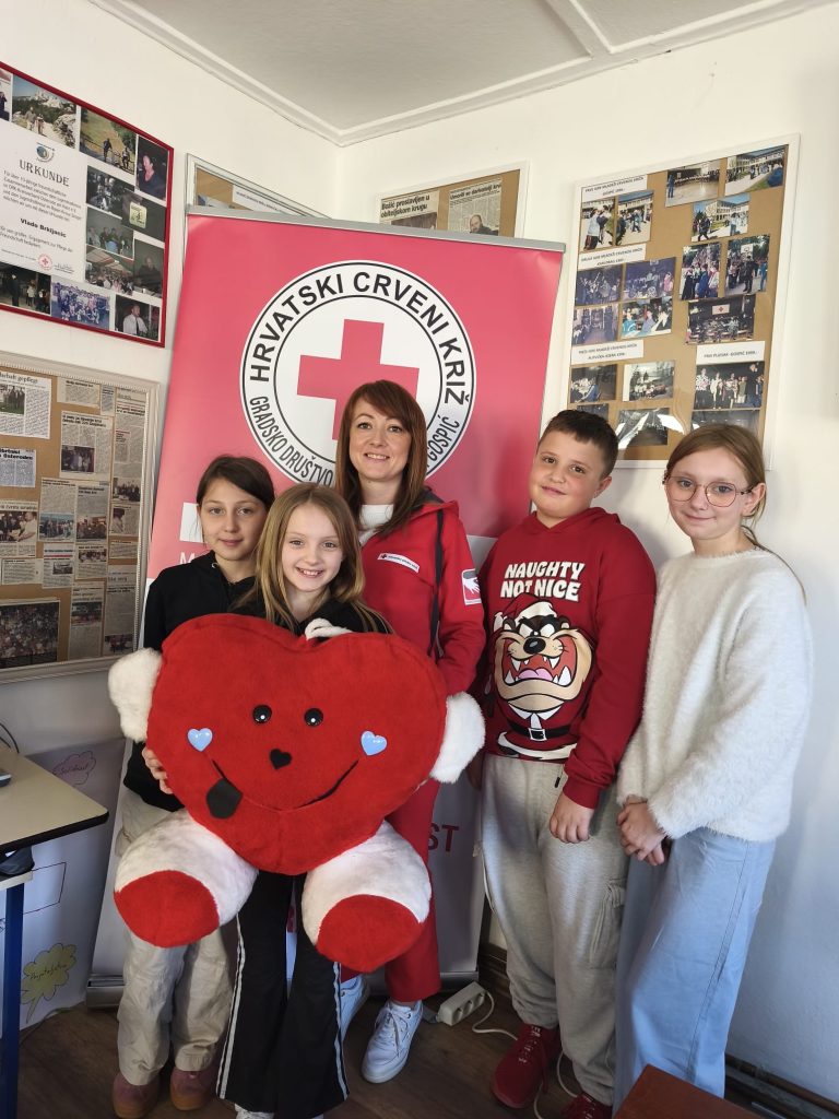 b979782b-3d3c-49ea-8b86-a0041d1007f6