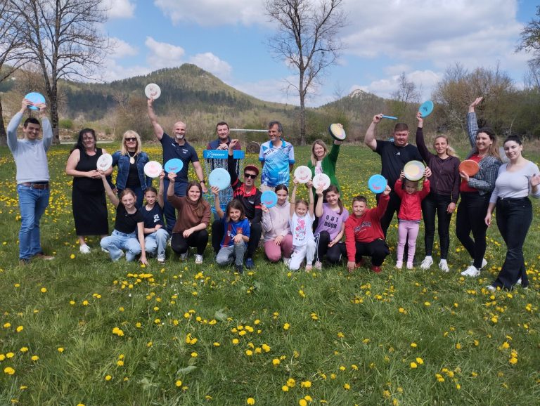 d2137dd0-5d07-403c-8abe-aa6350b4f174